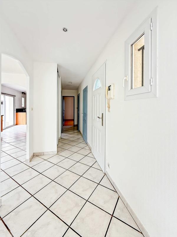 Maison - 111 m² - 5 pièces