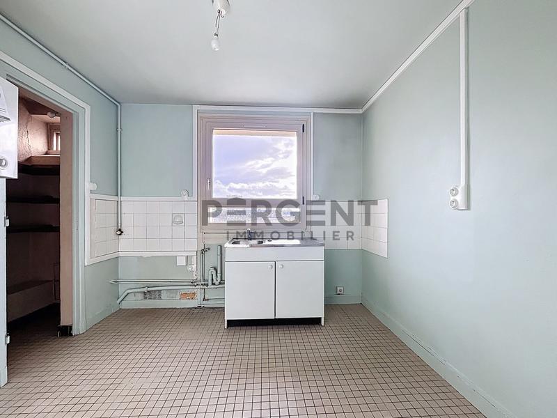 Appartement - 79 m² - 4 pièces