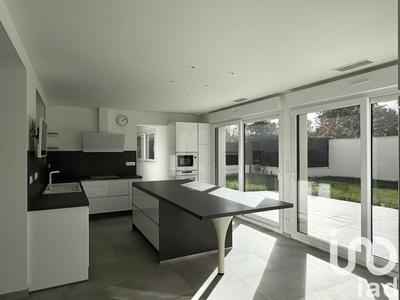 Maison - 158 m² - 5 pièces