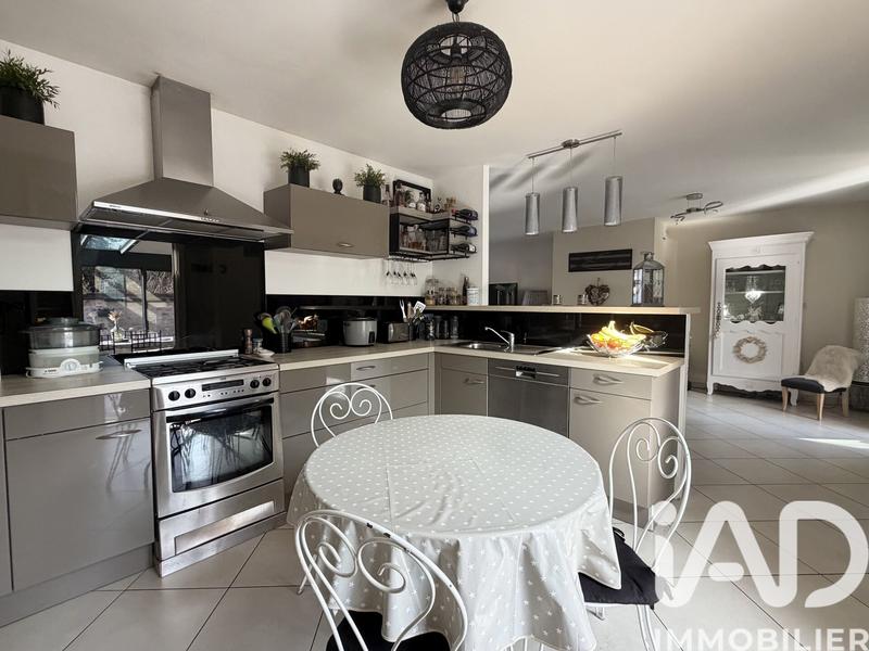 Maison - 120 m² - 6 pièces