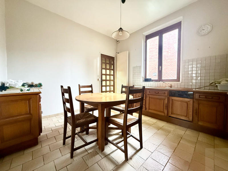 Maison - 200 m² - 5 pièces