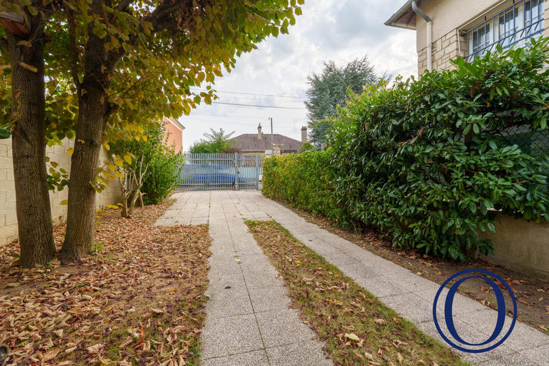 Appartement - 181 m² - 9 pièces