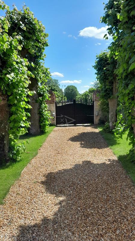 Maison - 210 m² - 6 pièces