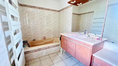 Maison - 158 m² - 6 pièces