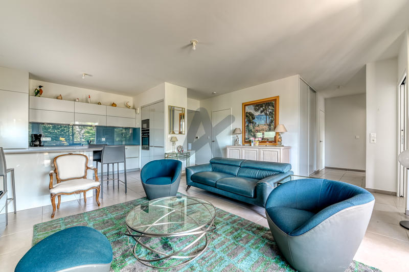 Appartement - 93 m² - 4 pièces