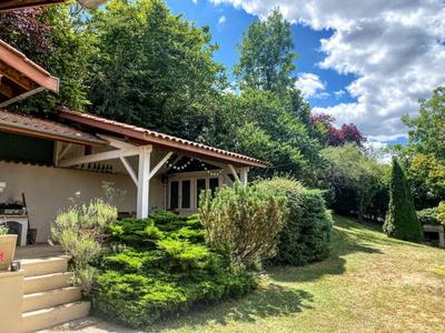 Maison - 200 m² - 6 pièces