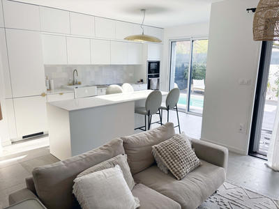 Maison - 98 m² - 4 pièces