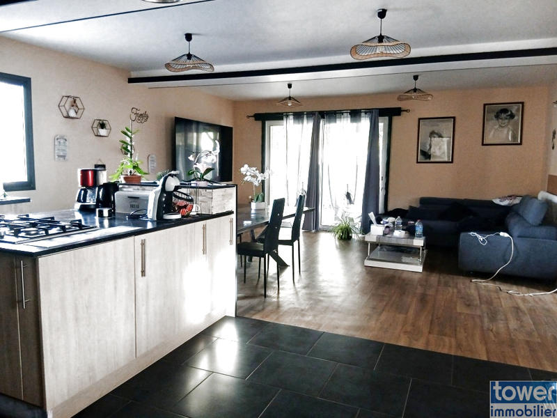 Maison - 141 m² - 5 pièces