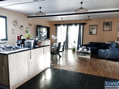 Maison - 141 m² - 5 pièces