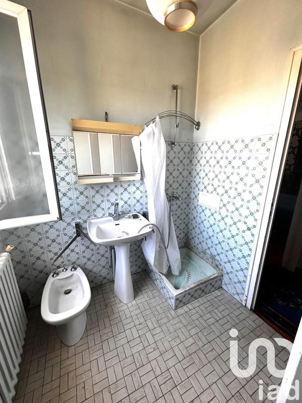 Maison - 227 m² - 9 pièces