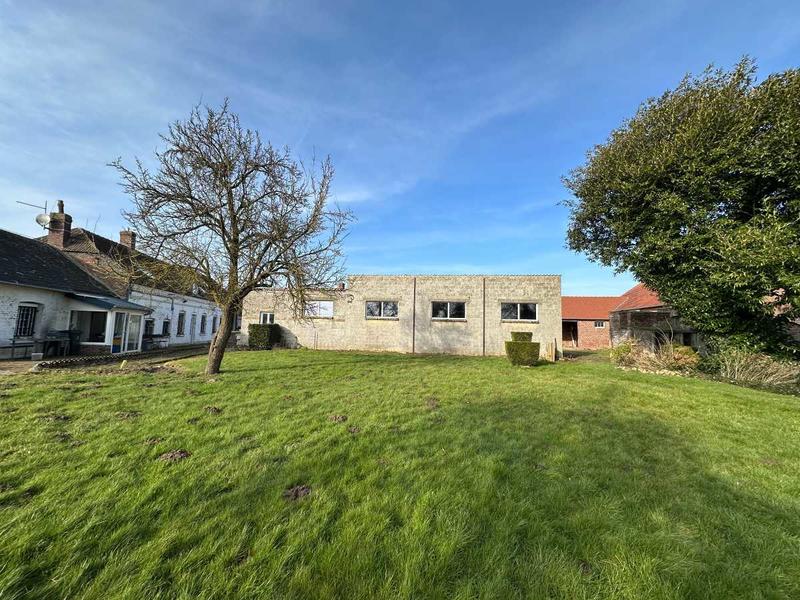 Corps de ferme - 270 m² - 10 pièces