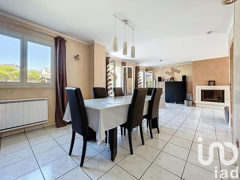 Maison - 121 m² - 6 pièces