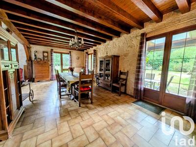 Maison - 192 m² - 6 pièces