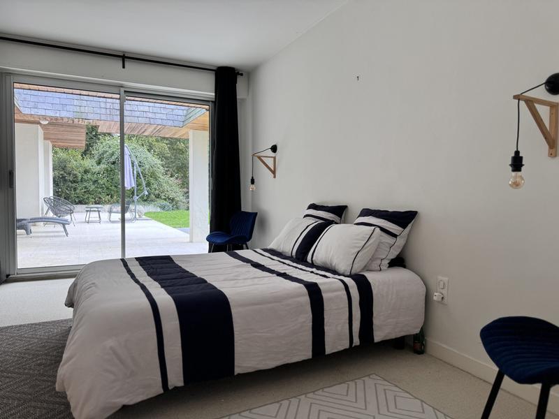 Maison - 371 m² - 9 pièces