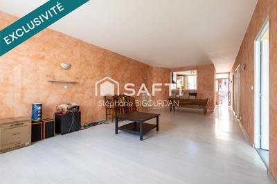 Appartement - 90 m² - 4 pièces