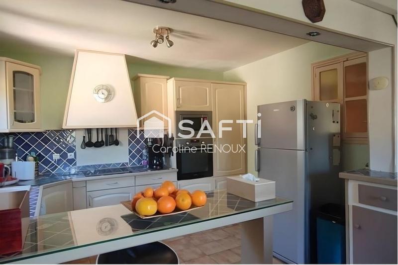 Maison - 220 m² - 9 pièces