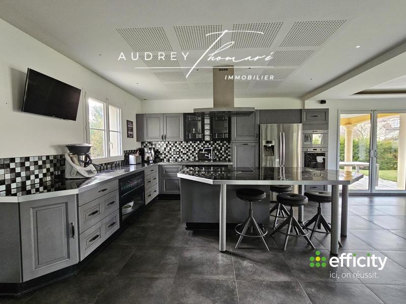 Pavillon - 140 m² - 6 pièces