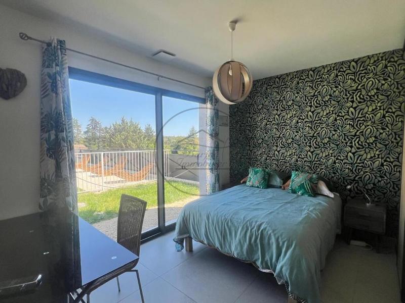 Maison - 159 m² - 7 pièces