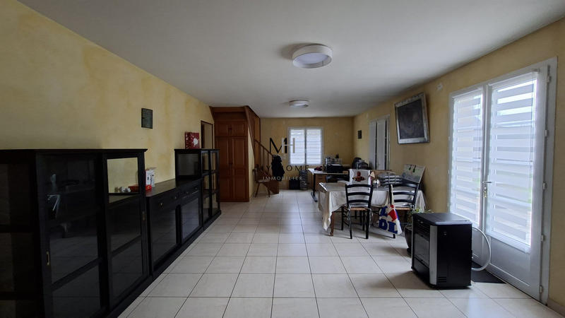 Maison traditionnelle - 170 m² - 8 pièces