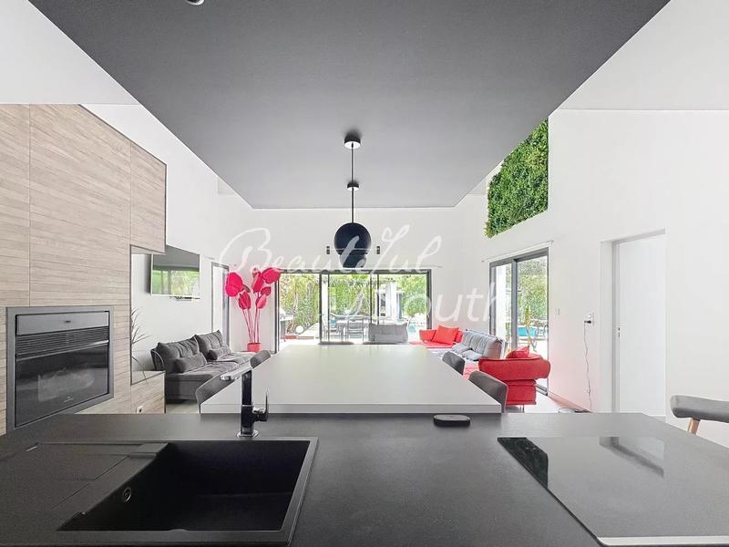 Villa - 159 m² - 6 pièces