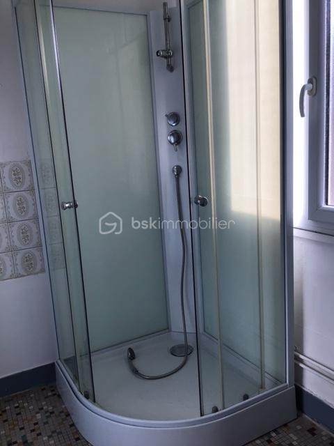 Immeuble - 143 m² - 10 pièces