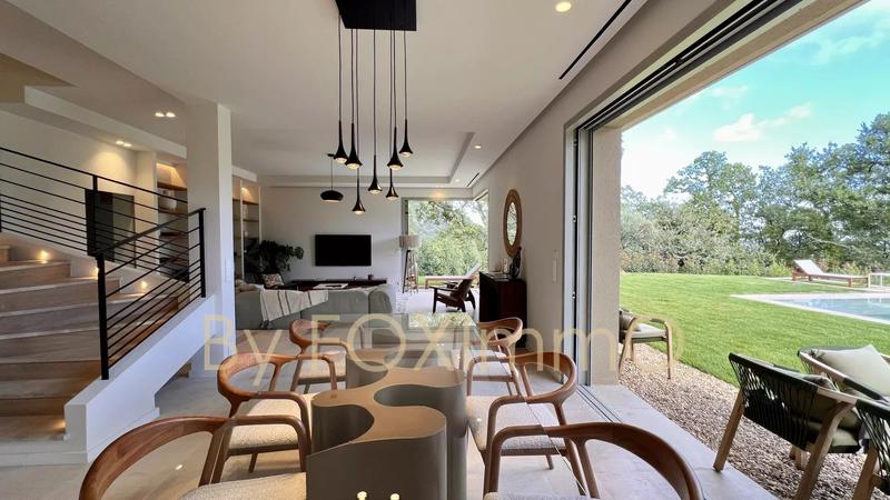 Villa - 180 m² - 6 pièces