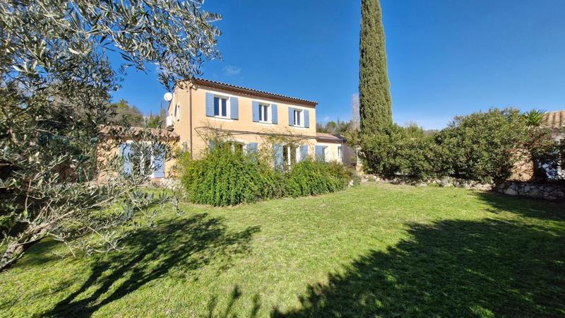 Maison - 211 m² - 6 pièces