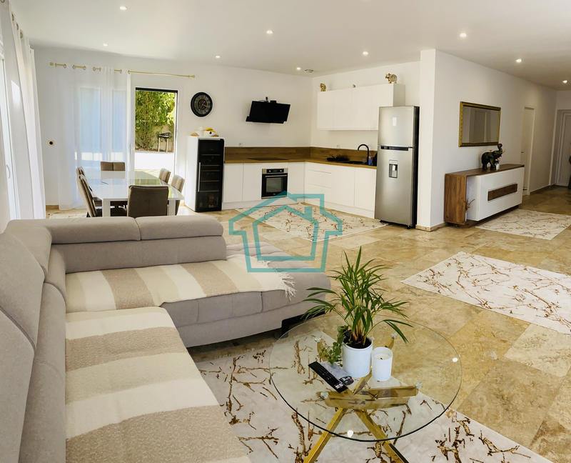 Maison - 144 m² - 6 pièces