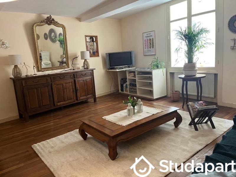 Chambre - 9 m² - 1 pièce