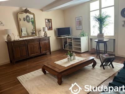 Chambre - 9 m² - 1 pièce