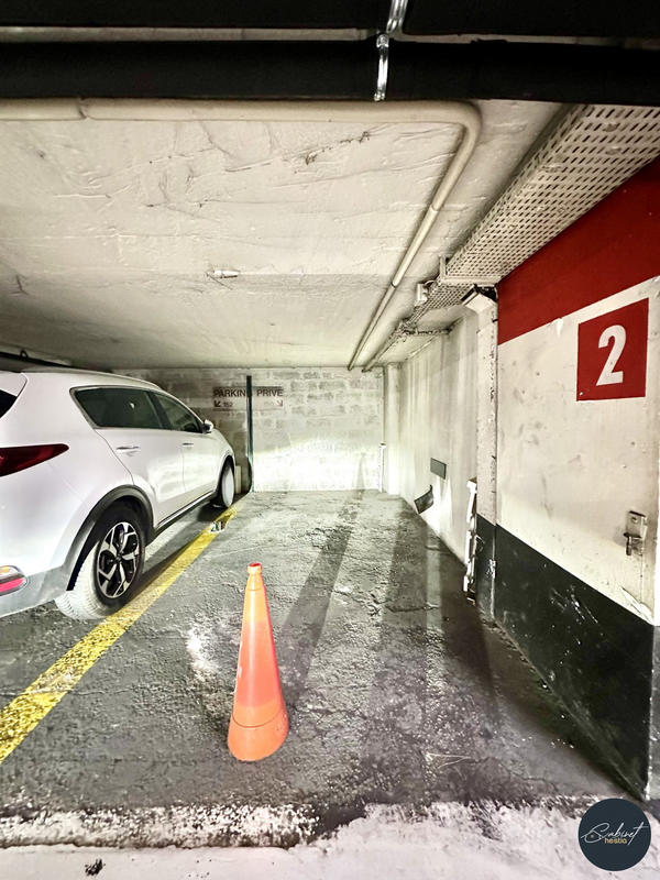 Parking / Garage - 12 m²