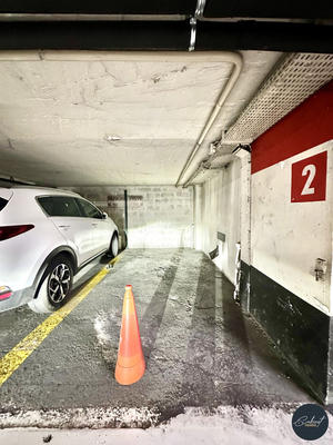 Parking / Garage - 12 m²
