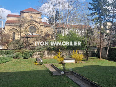 Appartement - 93 m² - 4 pièces