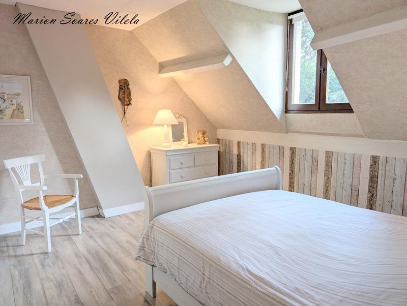 Maison - 320 m² - 11 pièces