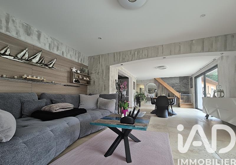 Maison - 166 m² - 5 pièces