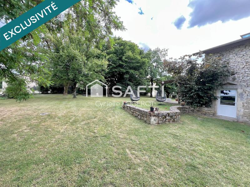 Maison - 233 m² - 5 pièces