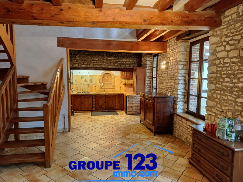Maison - 289 m² - 9 pièces