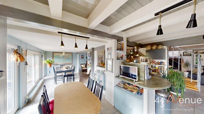 Maison - 201 m² - 5 pièces