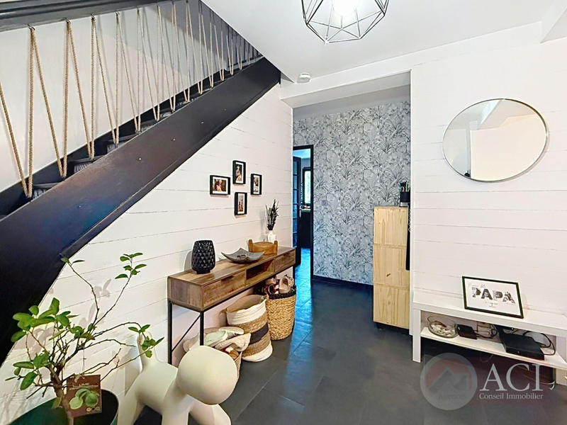 Maison - 135 m² - 6 pièces