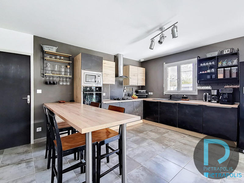 Maison - 102 m² - 6 pièces