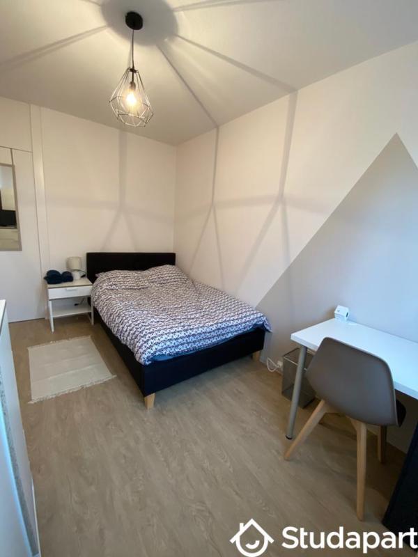 Chambre - 12 m² - 1 pièce