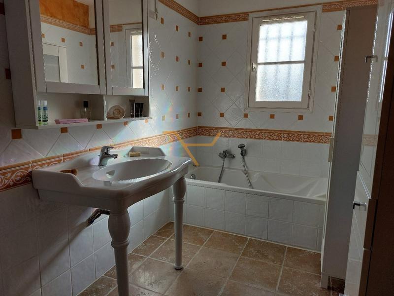 Villa - 237 m² - 7 pièces