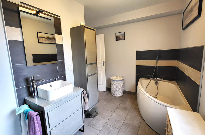 Maison - 122 m² - 7 pièces