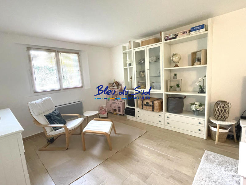 Appartement - 90 m² - 4 pièces