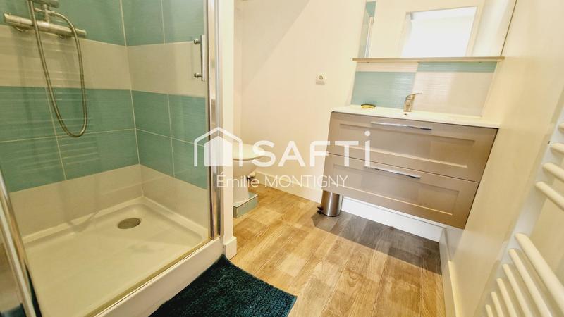 Maison - 219 m² - 9 pièces