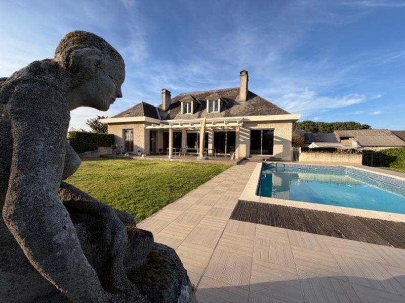 Maison bourgeoise - 230 m² - 12 pièces