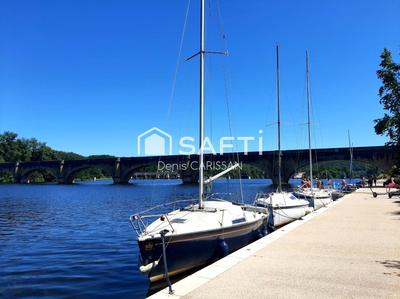 Maison - 140 m² - 7 pièces