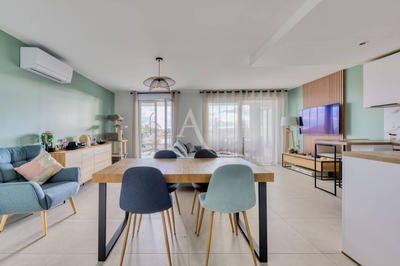 Appartement - 87 m² - 4 pièces