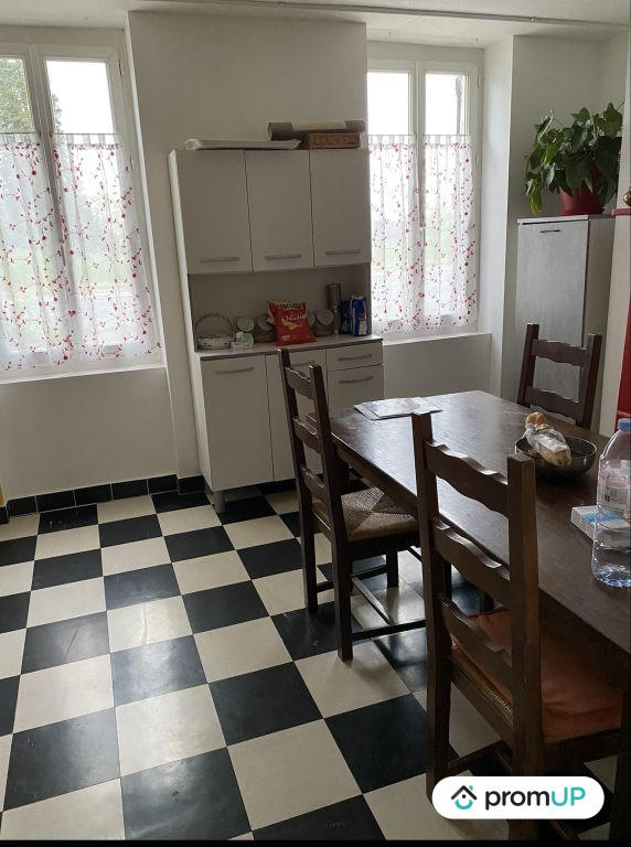 Maison - 200 m² - 7 pièces