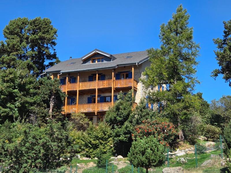 Maison - 400 m² - 12 pièces